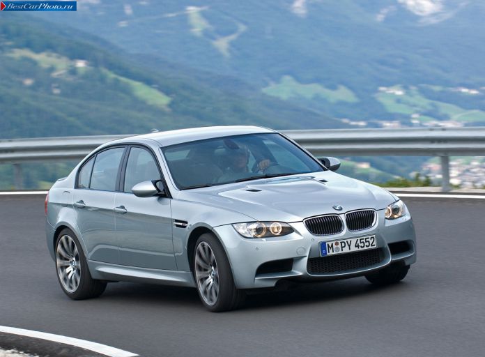 2008 BMW M3 Sedan - фотография 4 из 31 2008 BMW M3 Sedan - фотография 4 из 31