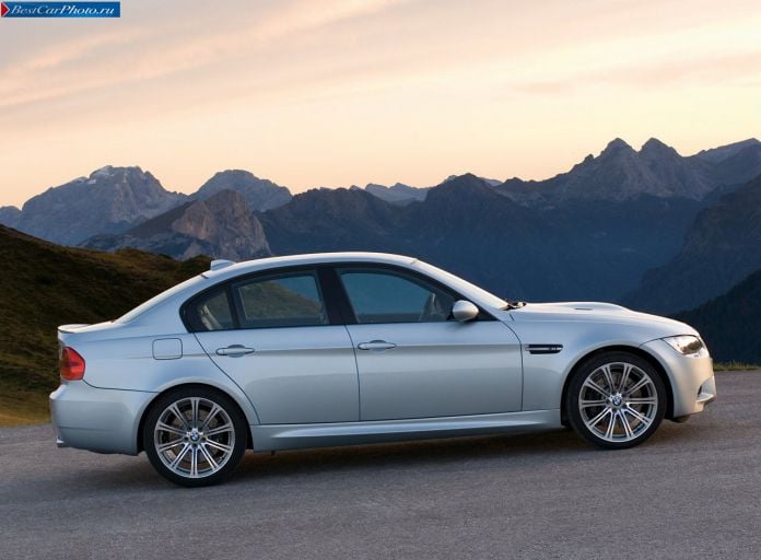 2008 BMW M3 Sedan - фотография 13 из 31 2008 BMW M3 Sedan - фотография 13 из 31