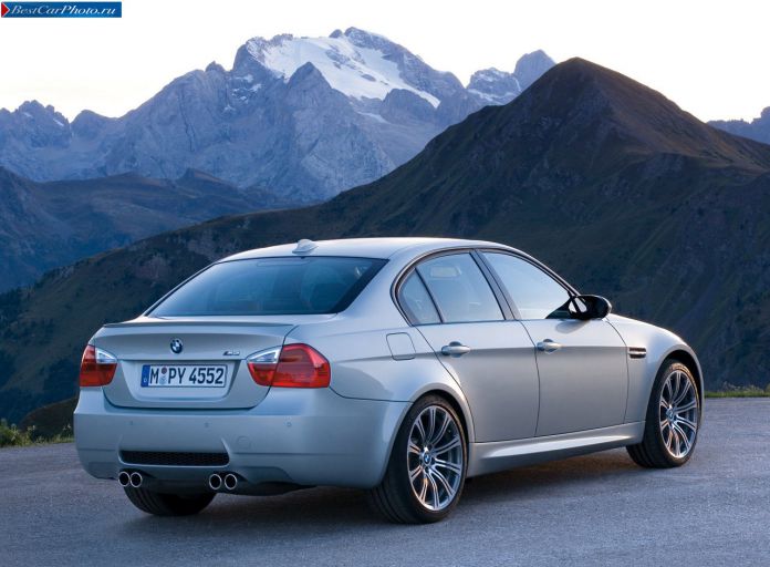 2008 BMW M3 Sedan - фотография 14 из 31 2008 BMW M3 Sedan - фотография 14 из 31