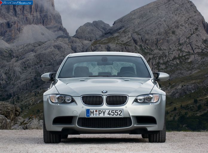 2008 BMW M3 Sedan - фотография 20 из 31 2008 BMW M3 Sedan - фотография 20 из 31