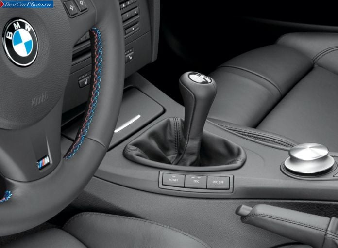 2008 BMW M3 Sedan - фотография 23 из 31 2008 BMW M3 Sedan - фотография 23 из 31