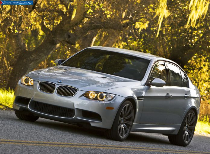2008 BMW M3 Sedan US-version - фотография 11 из 28
