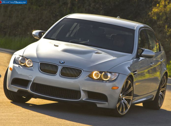 2008 BMW M3 Sedan US-version - фотография 18 из 28 2008 BMW M3 Sedan US-version - фотография 18 из 28