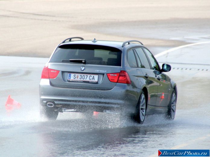 2008 BMW 3-series Touring - фотография 36 из 56