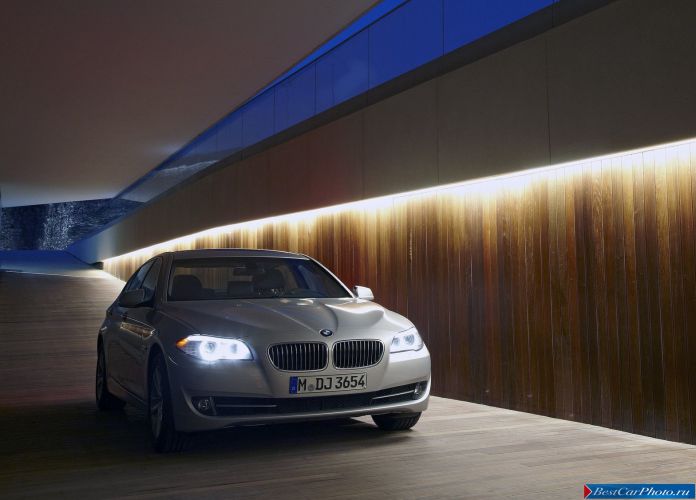 2008 BMW 5-series Sedan Long Wheelbase - фотография 5 из 77