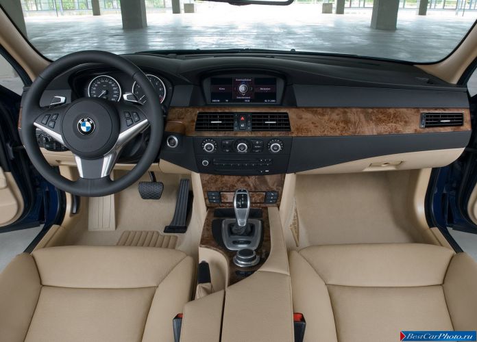 2008 BMW 5-series Touring - фотография 24 из 30