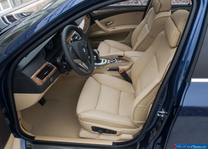 2008 BMW 5-series Touring - фотография 26 из 30