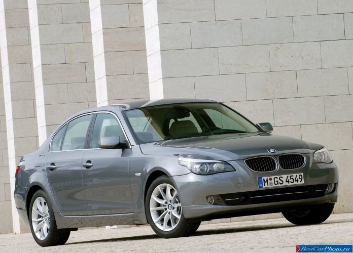 2008 BMW 530i Sedan - фотография 4 из 72