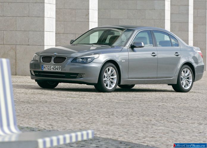 2008 BMW 530i Sedan - фотография 5 из 72