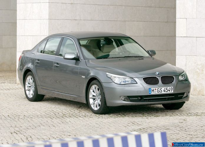 2008 BMW 530i Sedan - фотография 8 из 72