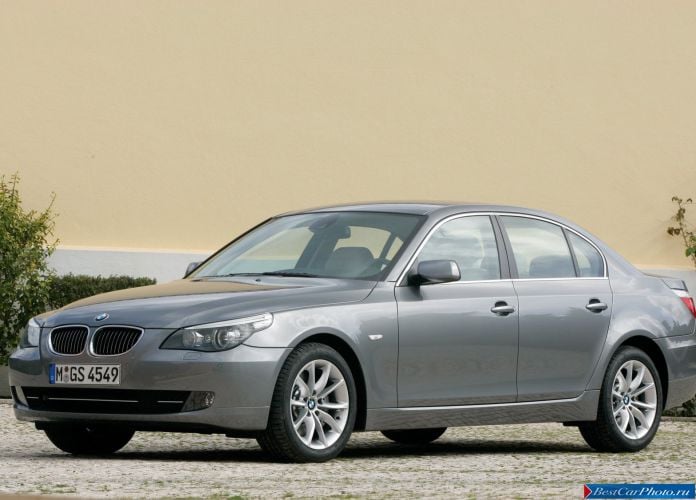 2008 BMW 530i Sedan - фотография 9 из 72