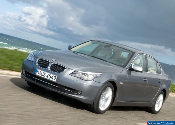 2008 BMW 530i Sedan - фотография 12 из 72