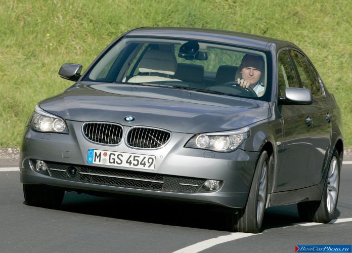 2008 BMW 530i Sedan - фотография 16 из 72