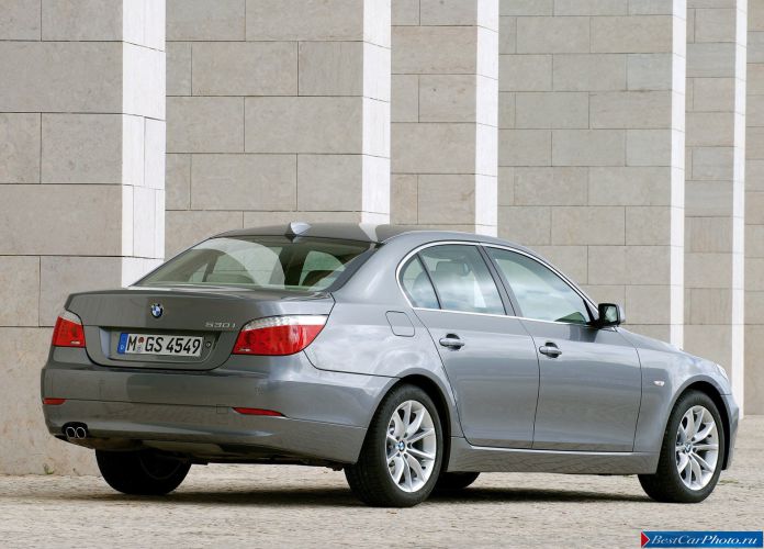 2008 BMW 530i Sedan - фотография 31 из 72