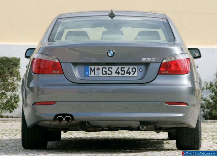 2008 BMW 530i Sedan - фотография 38 из 72