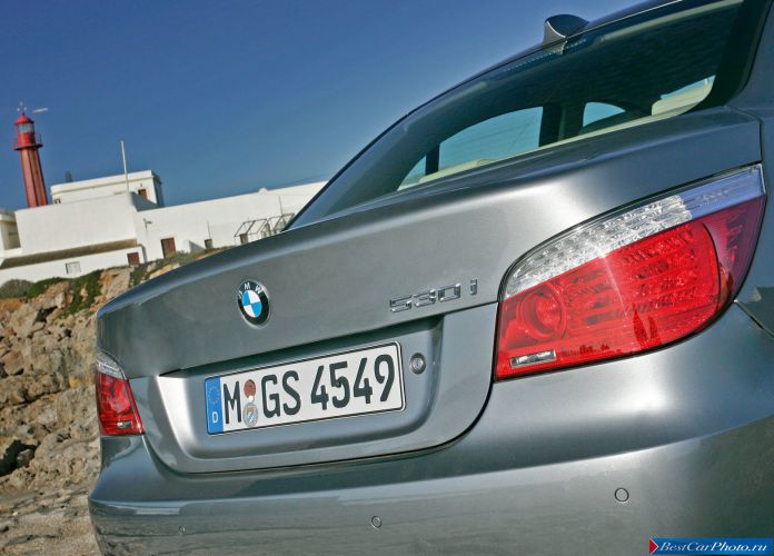 2008 BMW 530i Sedan - фотография 52 из 72
