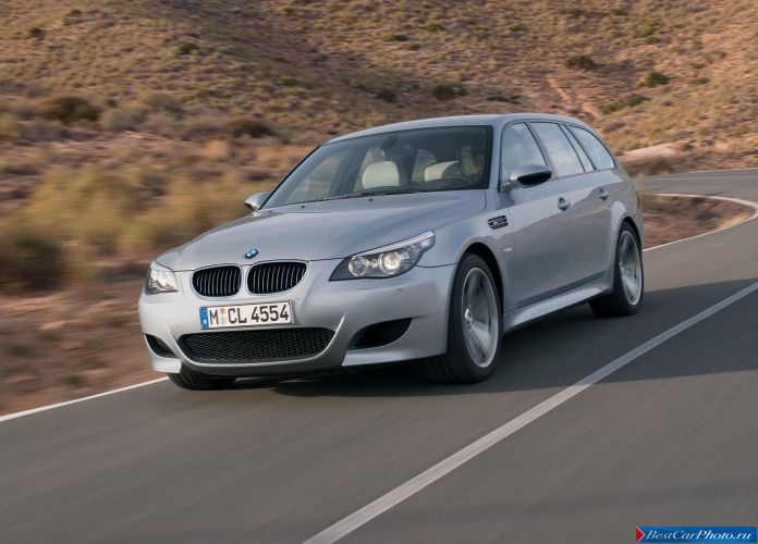 2008 BMW M5 Touring - фотография 5 из 9