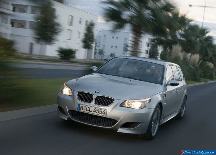 2008 BMW M5 Touring - фотография 6 из 9