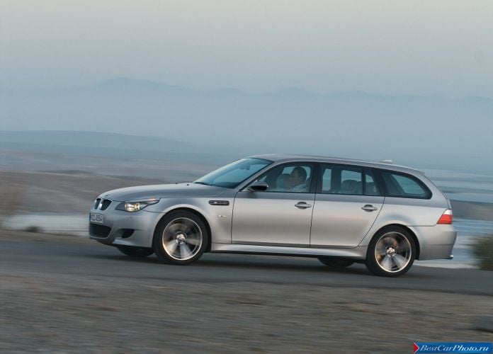 2008 BMW M5 Touring - фотография 7 из 9