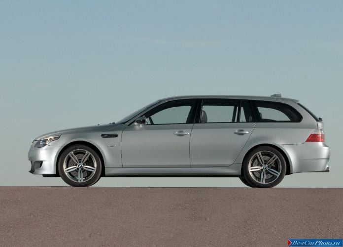 2008 BMW M5 Touring - фотография 8 из 9