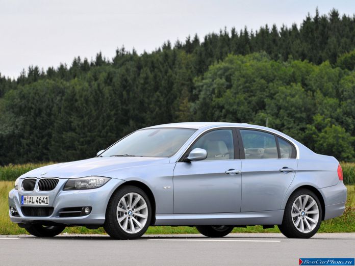 2009 BMW 3-series Sedan - фотография 7 из 33