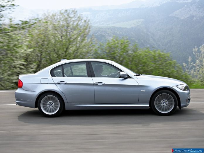 2009 BMW 3-series Sedan - фотография 8 из 33