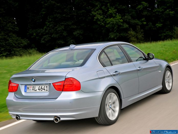 2009 BMW 3-series Sedan - фотография 27 из 33