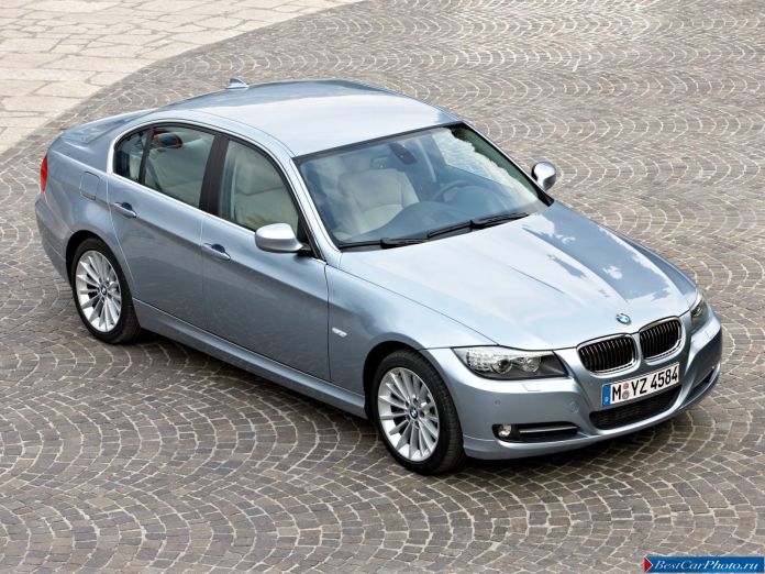 2009 BMW 3-series Sedan - фотография 28 из 33
