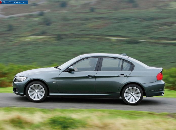 2009 BMW 3-series Sedan UK-version - фотография 8 из 12