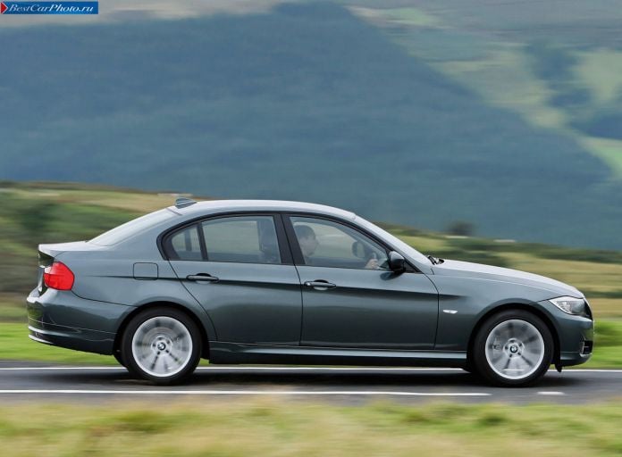 2009 BMW 3-series Sedan UK-version - фотография 9 из 12