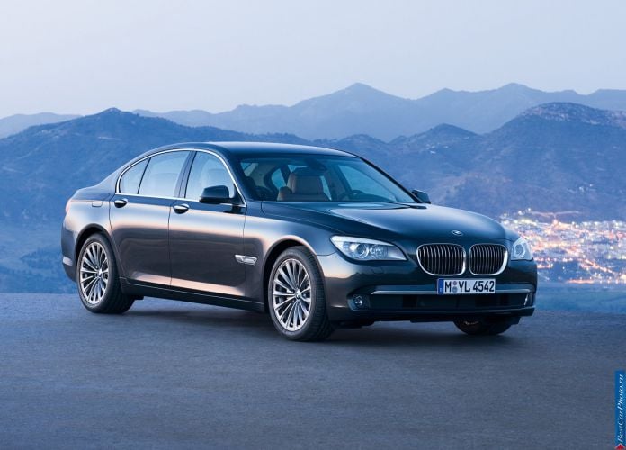 2009 BMW 7-series - фотография 2 из 51