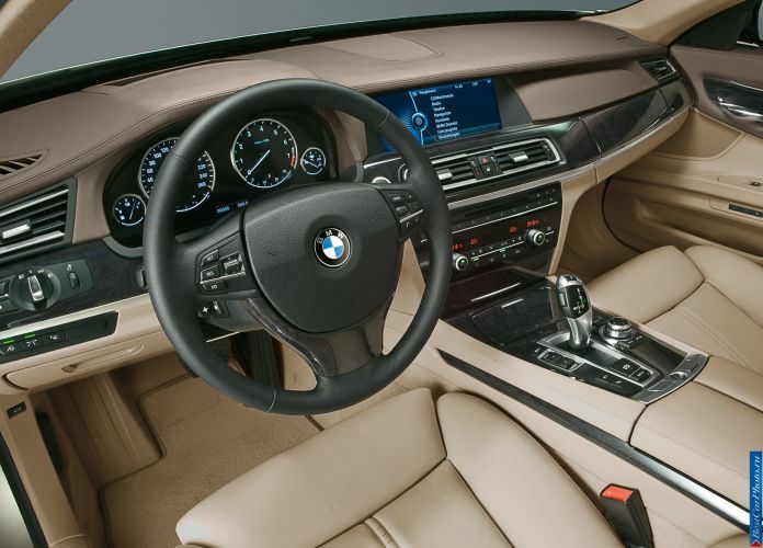2009 BMW 7-series - фотография 26 из 51