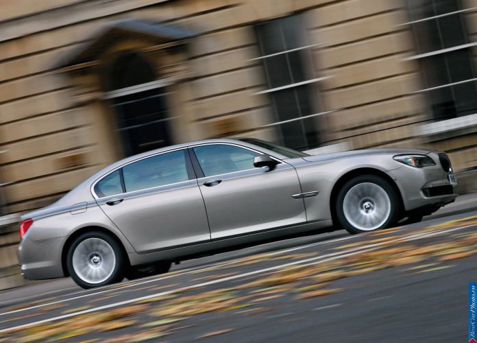 2009 BMW 7-series UK Version - фотография 7 из 15 2009 BMW 7-series UK Version - фотография 7 из 15