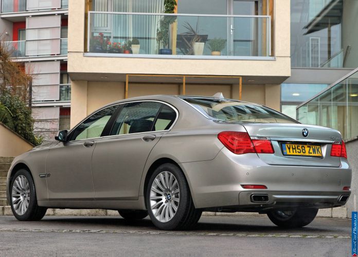 2009 BMW 7-series UK Version - фотография 8 из 15 2009 BMW 7-series UK Version - фотография 8 из 15