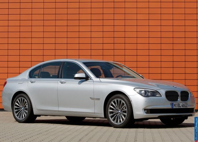 2009 BMW 730d - фотография 24 из 81