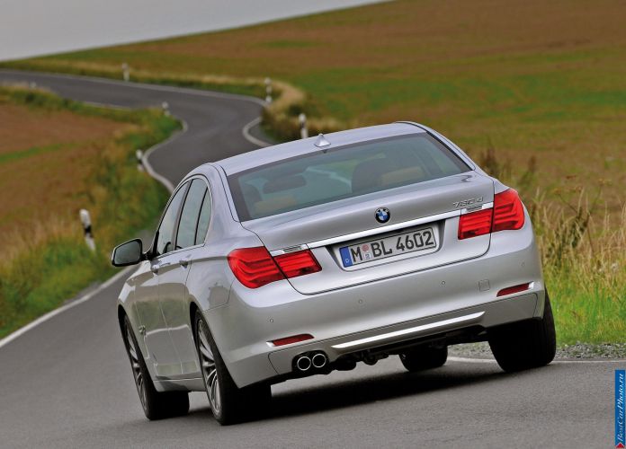 2009 BMW 730d - фотография 33 из 81 2009 BMW 730d - фотография 33 из 81
