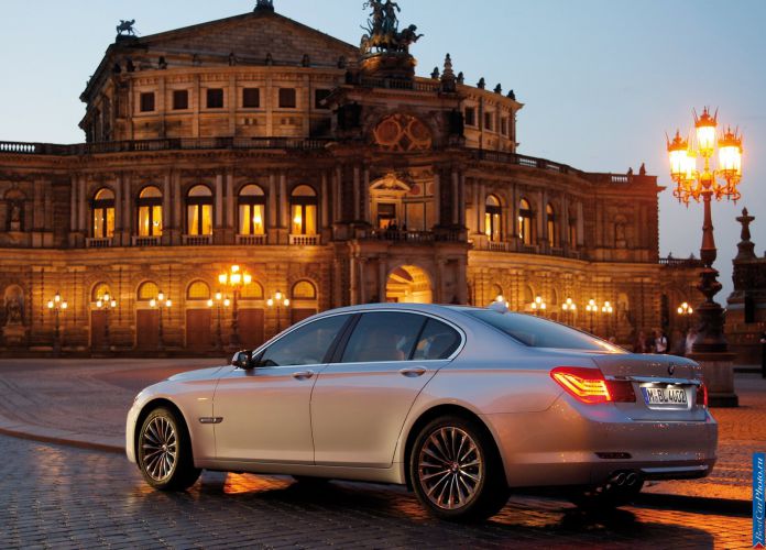 2009 BMW 730d - фотография 36 из 81 2009 BMW 730d - фотография 36 из 81