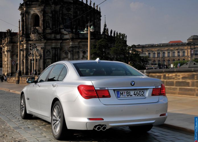 2009 BMW 730d - фотография 38 из 81 2009 BMW 730d - фотография 38 из 81