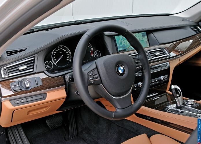 2009 BMW 730d - фотография 54 из 81 2009 BMW 730d - фотография 54 из 81