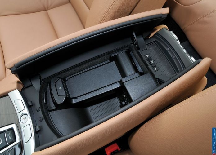 2009 BMW 730d - фотография 65 из 81