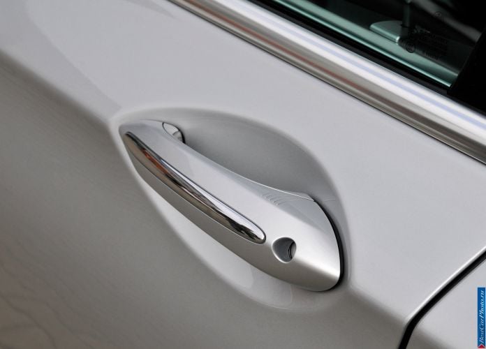 2009 BMW 730d - фотография 77 из 81