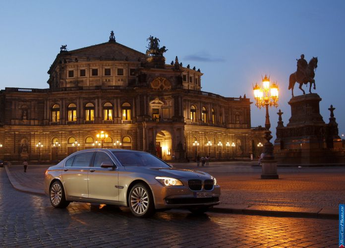 2009 BMW 750Li - фотография 10 из 98 2009 BMW 750Li - фотография 10 из 98