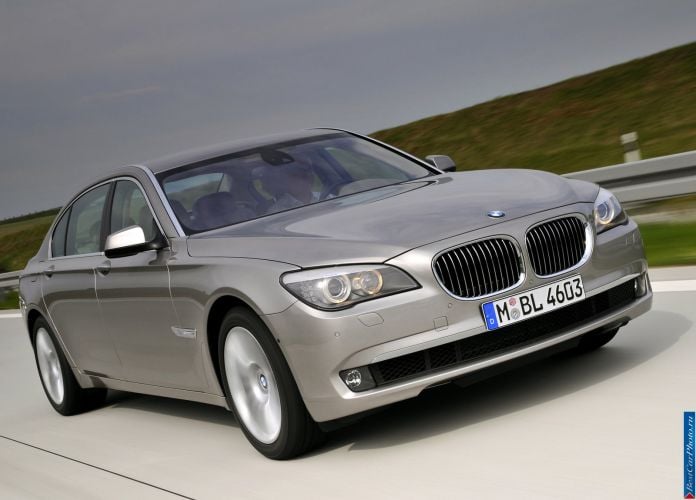 2009 BMW 750Li - фотография 17 из 98