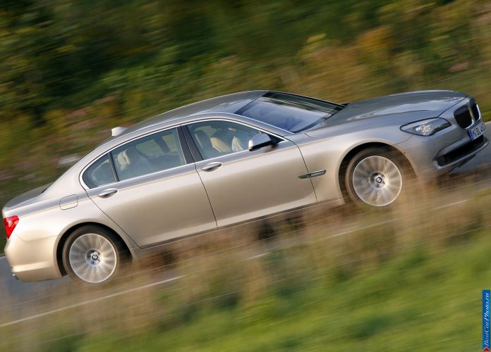 2009 BMW 750Li - фотография 25 из 98 2009 BMW 750Li - фотография 25 из 98