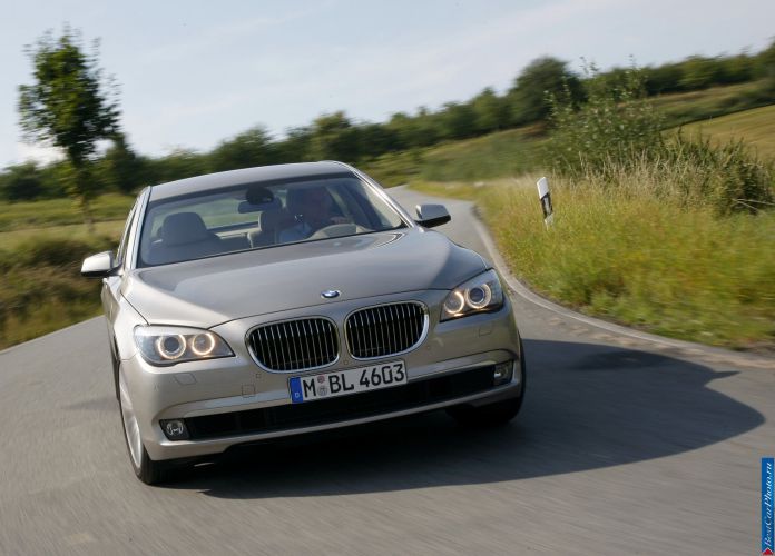 2009 BMW 750Li - фотография 26 из 98 2009 BMW 750Li - фотография 26 из 98