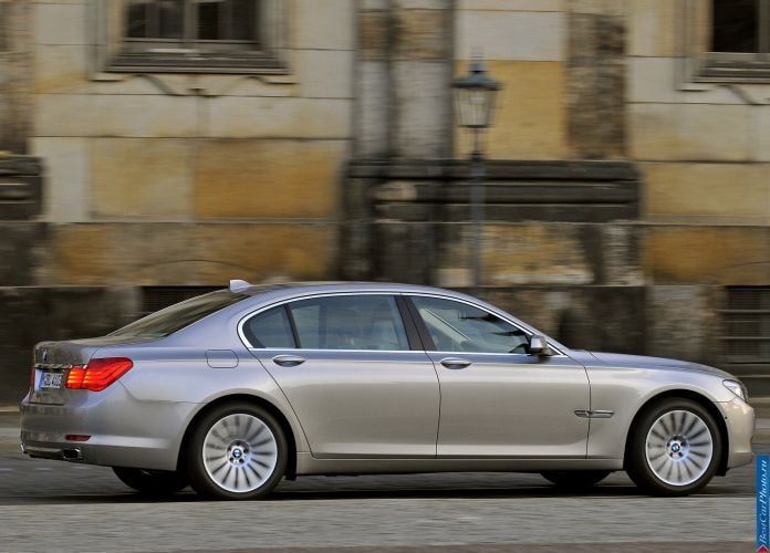2009 BMW 750Li - фотография 34 из 98 2009 BMW 750Li - фотография 34 из 98