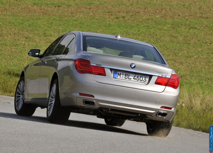 2009 BMW 750Li - фотография 49 из 98