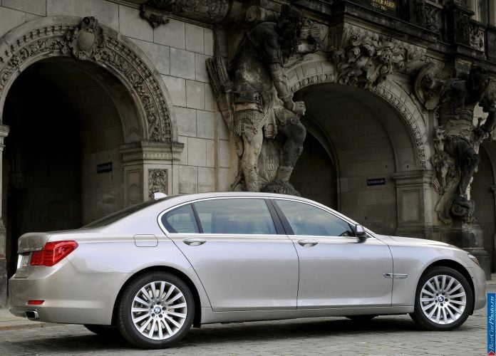 2009 BMW 750Li - фотография 50 из 98 2009 BMW 750Li - фотография 50 из 98