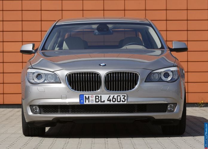 2009 BMW 750Li - фотография 56 из 98 2009 BMW 750Li - фотография 56 из 98