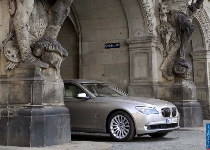 2009 BMW 750Li - фотография 58 из 98 2009 BMW 750Li - фотография 58 из 98